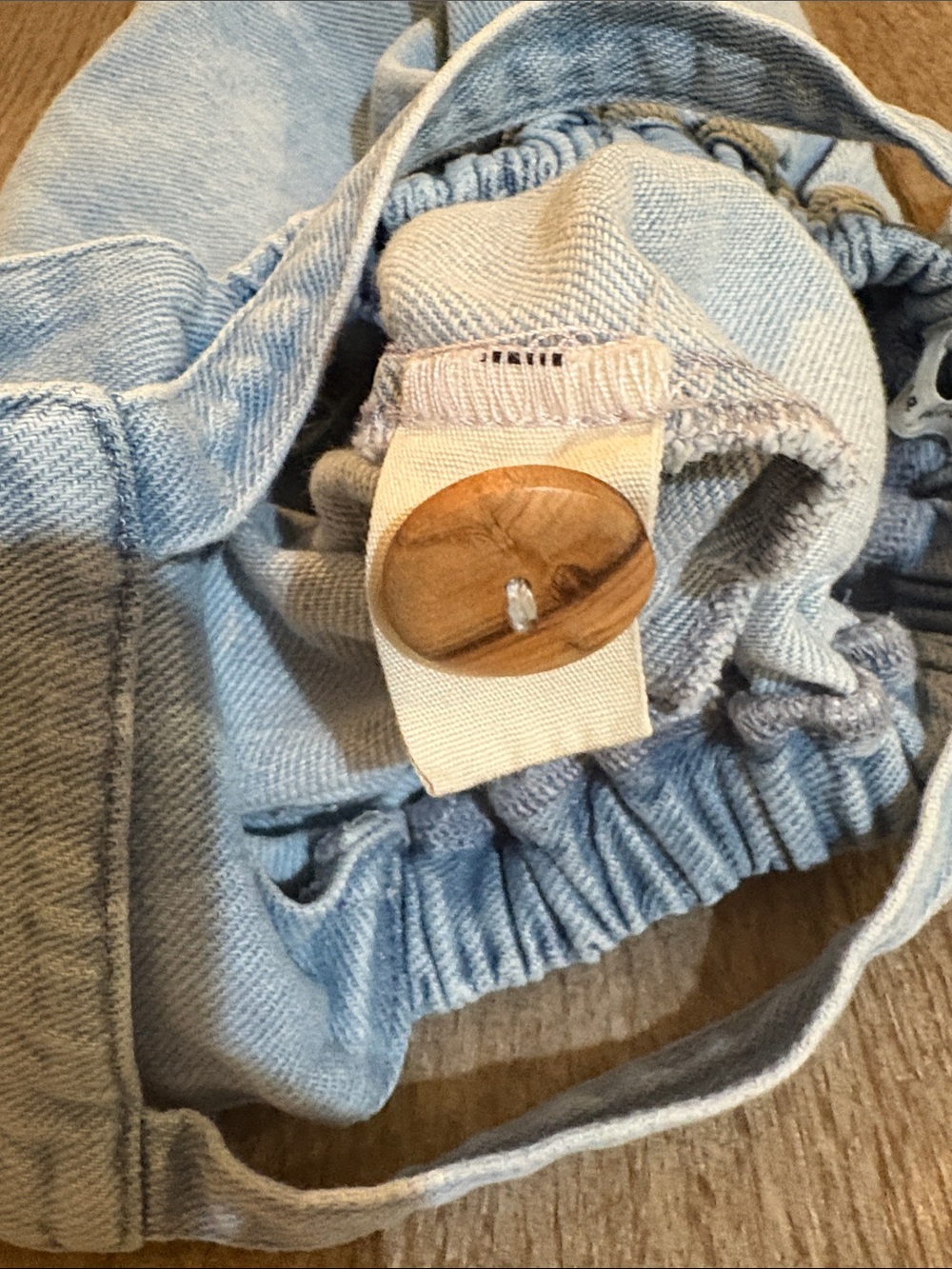 Soor Ploom Oona - Picture 4 of 5